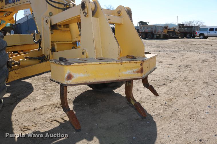 image for item DC7672 2007 Komatsu GD655-3E0 motor grader