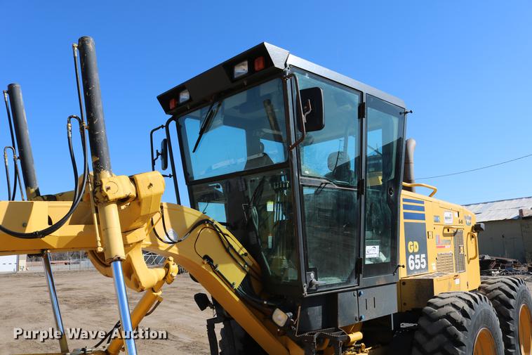 image for item DC7672 2007 Komatsu GD655-3E0 motor grader