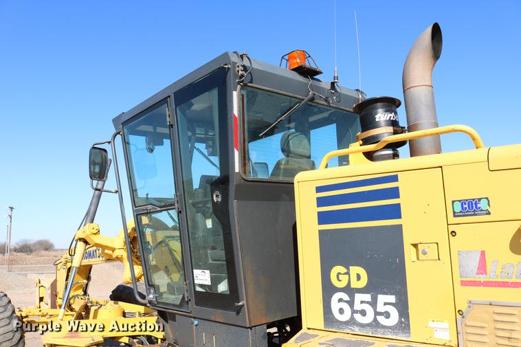 image for item DC7672 2007 Komatsu GD655-3E0 motor grader