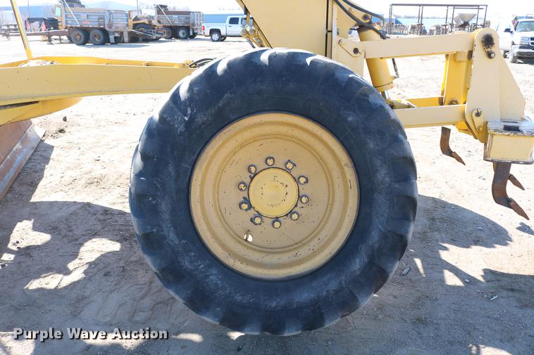 image for item DC7672 2007 Komatsu GD655-3E0 motor grader