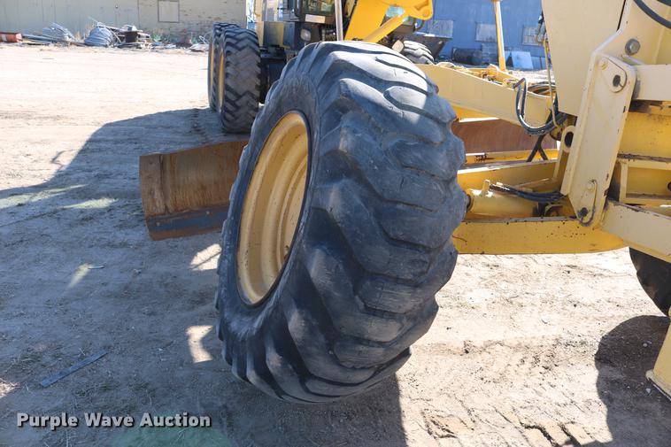 image for item DC7672 2007 Komatsu GD655-3E0 motor grader