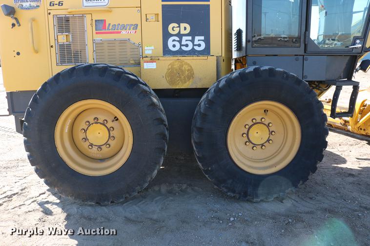 image for item DC7672 2007 Komatsu GD655-3E0 motor grader