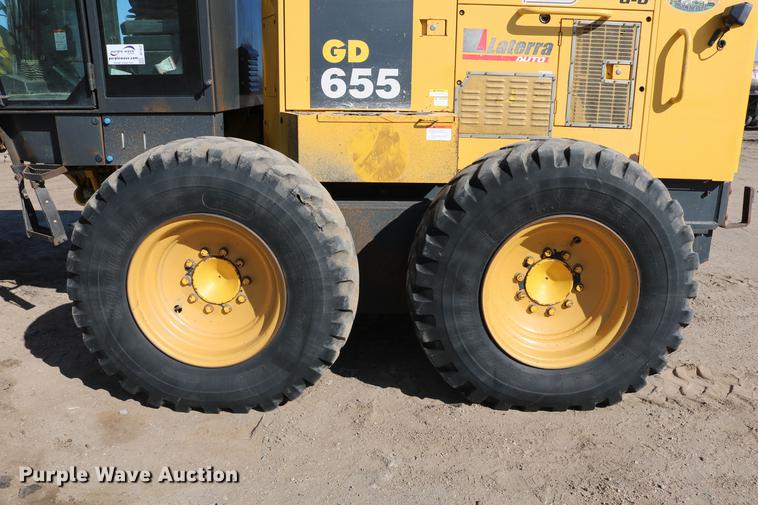image for item DC7672 2007 Komatsu GD655-3E0 motor grader