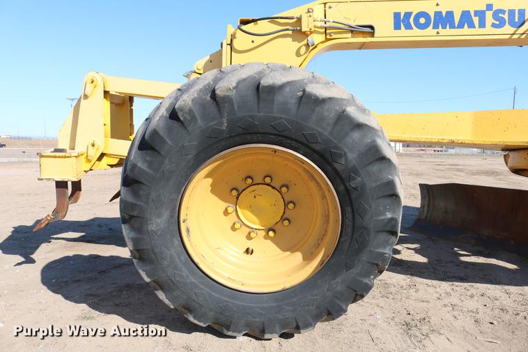 image for item DC7672 2007 Komatsu GD655-3E0 motor grader