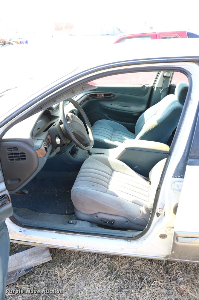 image for item DC7673 1995 Chrysler Concorde