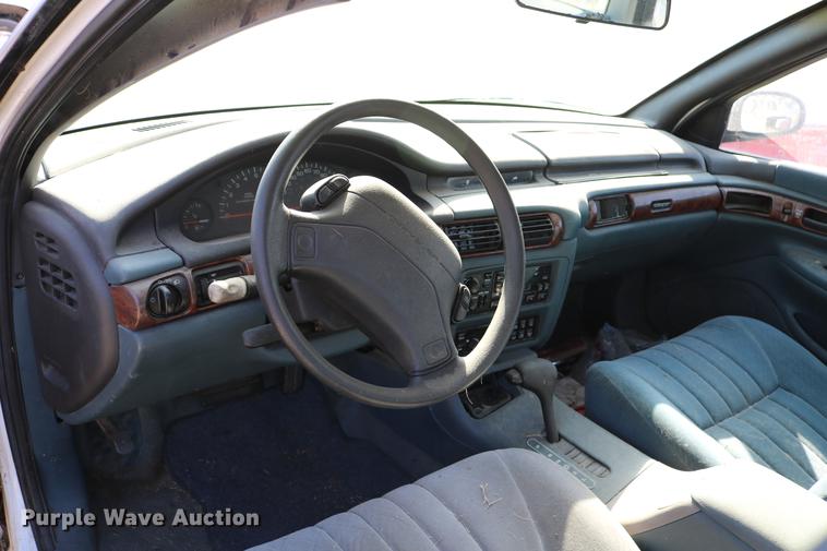 image for item DC7673 1995 Chrysler Concorde