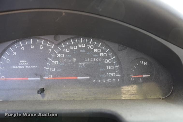 image for item DC7673 1995 Chrysler Concorde