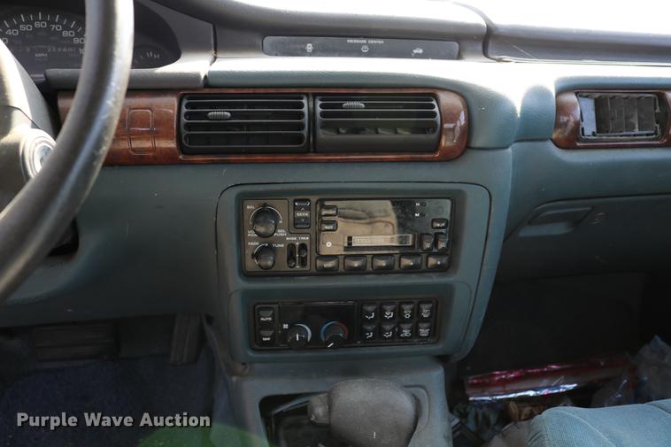 image for item DC7673 1995 Chrysler Concorde