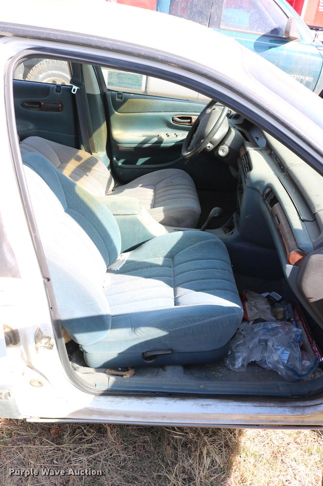 image for item DC7673 1995 Chrysler Concorde