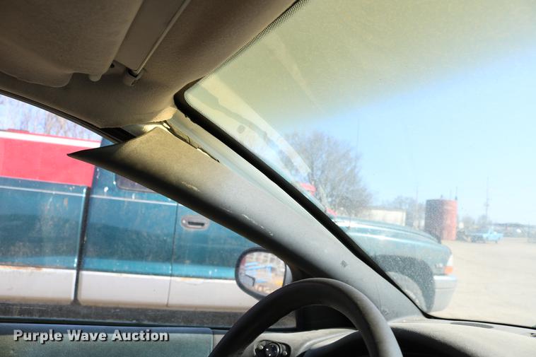 image for item DC7673 1995 Chrysler Concorde