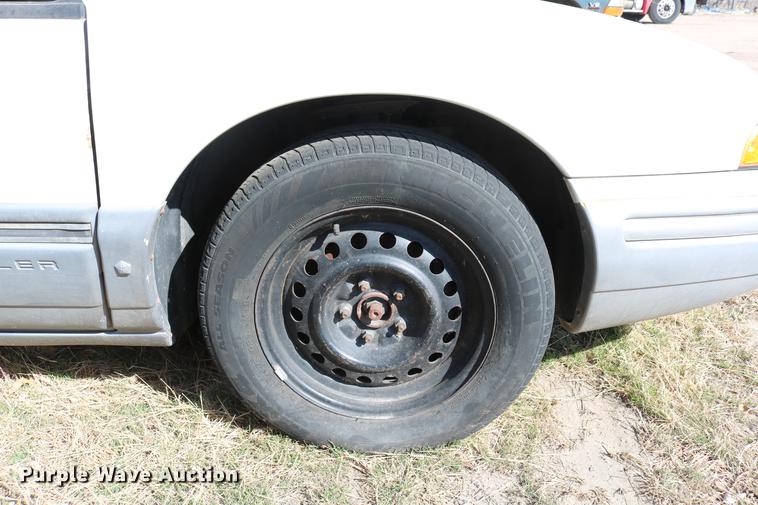 image for item DC7673 1995 Chrysler Concorde