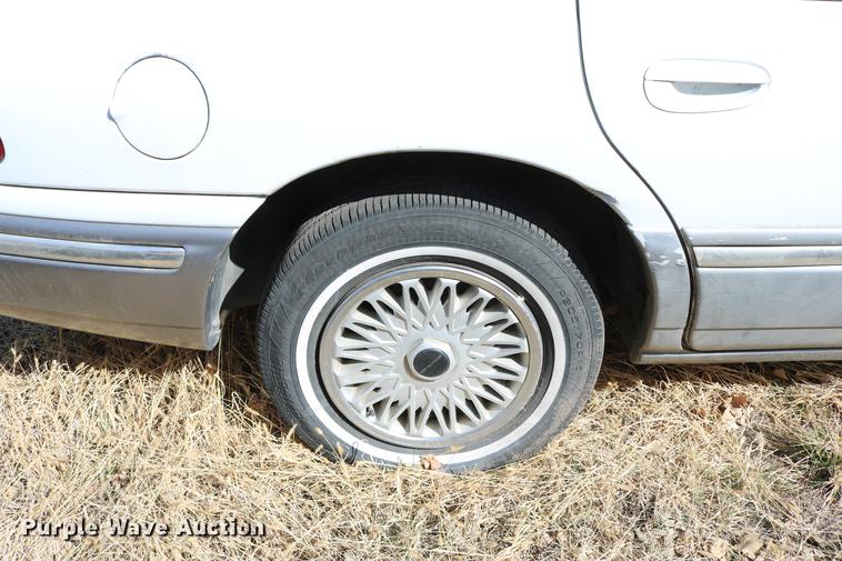 image for item DC7673 1995 Chrysler Concorde