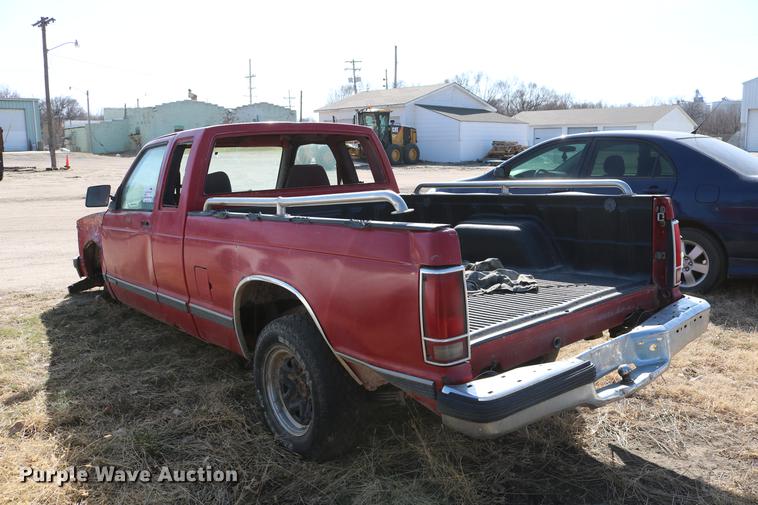 image for item DC7674 1991 Chevrolet S10 Ext. Cab pickup truck