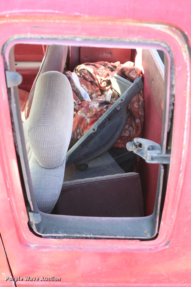 image for item DC7674 1991 Chevrolet S10 Ext. Cab pickup truck