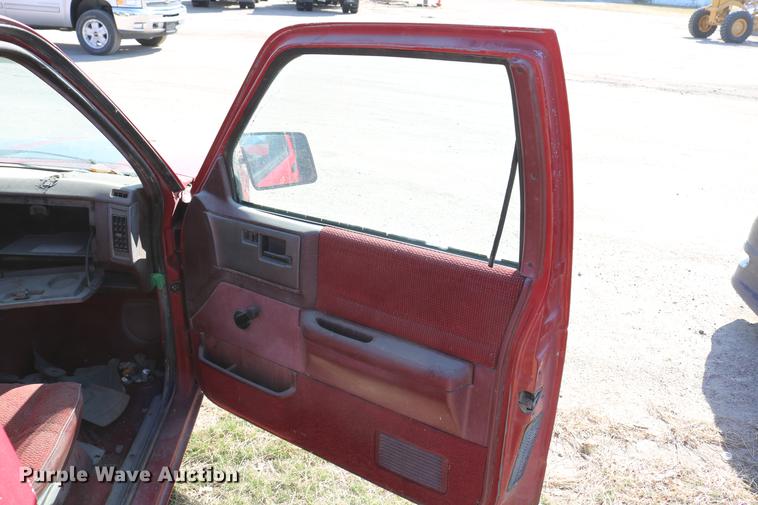 image for item DC7674 1991 Chevrolet S10 Ext. Cab pickup truck