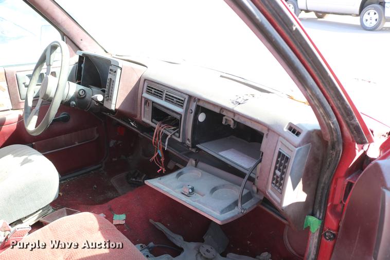 image for item DC7674 1991 Chevrolet S10 Ext. Cab pickup truck