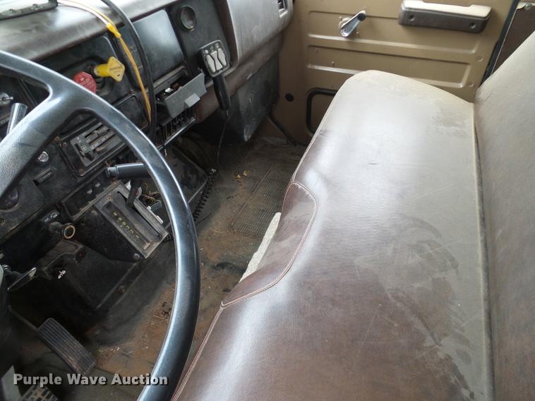 image for item DD1316 1985 International 1754 dump truck