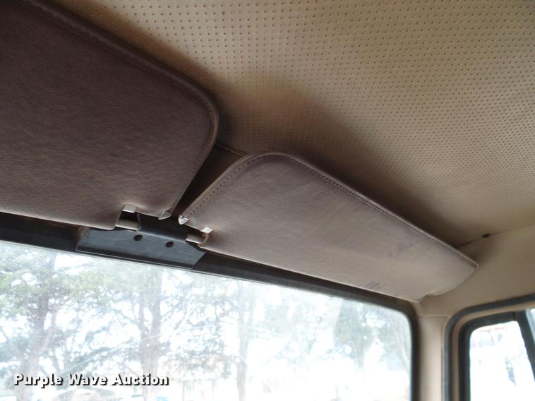 image for item DD1316 1985 International 1754 dump truck