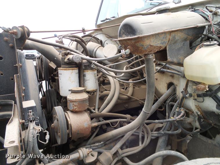 image for item DD1316 1985 International 1754 dump truck