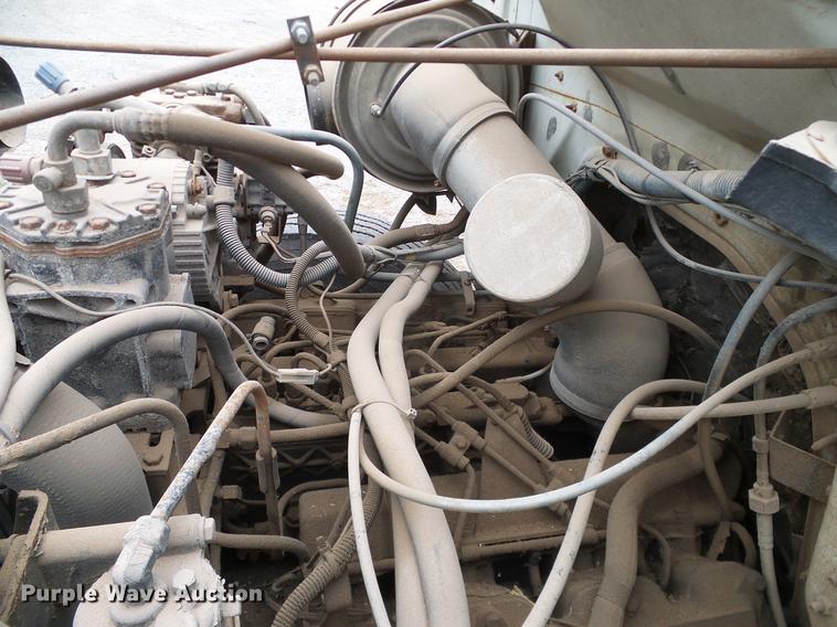 image for item DD1316 1985 International 1754 dump truck