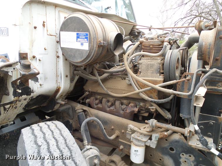 image for item DD1316 1985 International 1754 dump truck