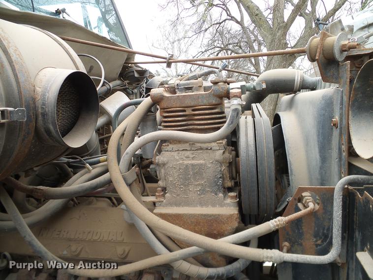 image for item DD1316 1985 International 1754 dump truck