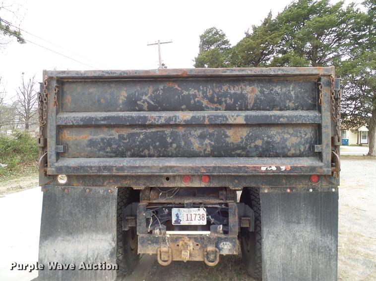 image for item DD1316 1985 International 1754 dump truck