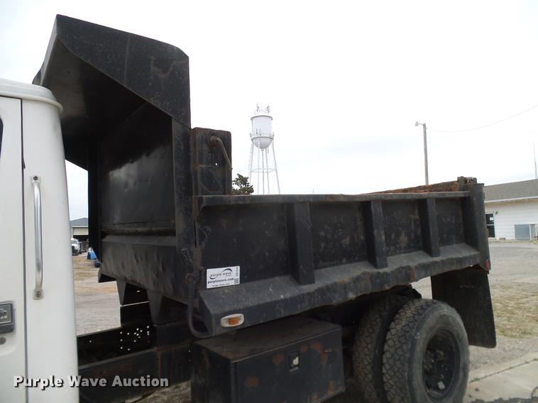 image for item DD1316 1985 International 1754 dump truck