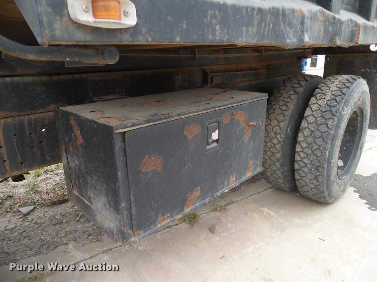 image for item DD1316 1985 International 1754 dump truck