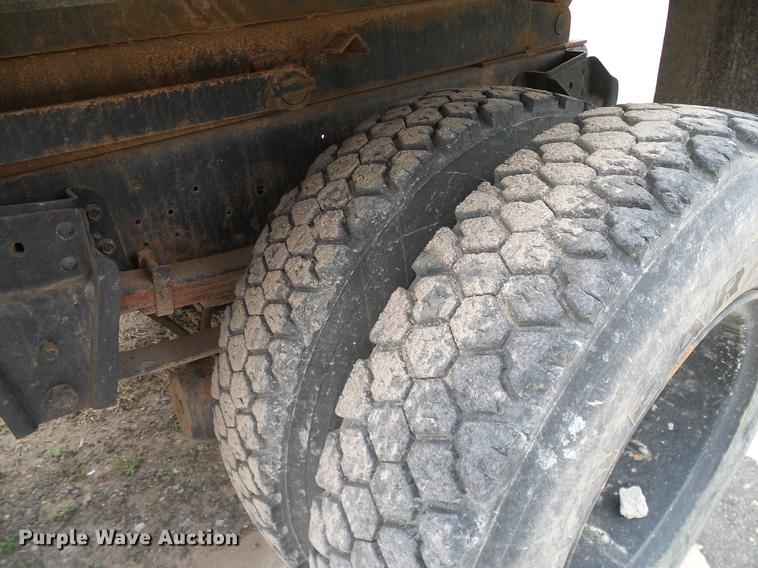 image for item DD1316 1985 International 1754 dump truck