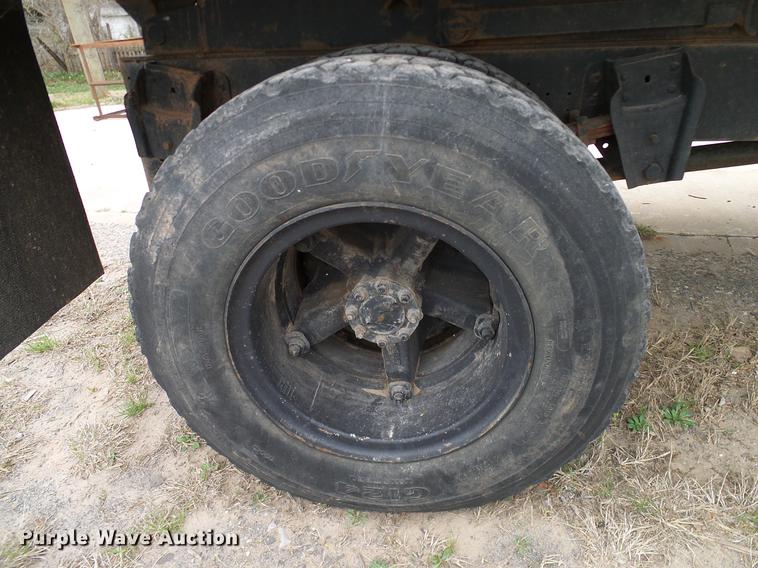 image for item DD1316 1985 International 1754 dump truck