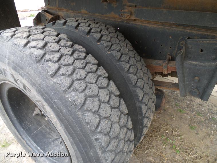 image for item DD1316 1985 International 1754 dump truck
