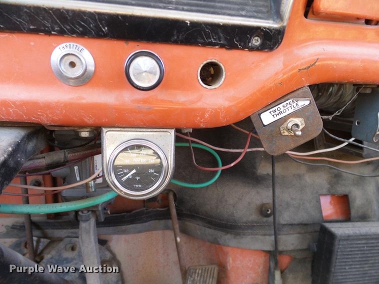 image for item DD1350 1979 Ford F800 bucket truck