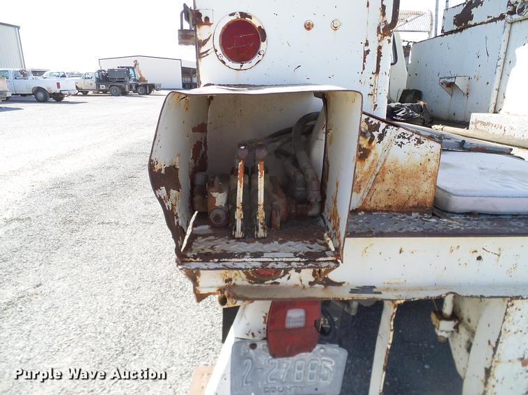 image for item DD1350 1979 Ford F800 bucket truck