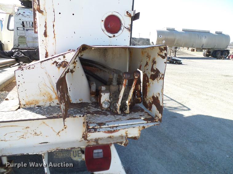 image for item DD1350 1979 Ford F800 bucket truck