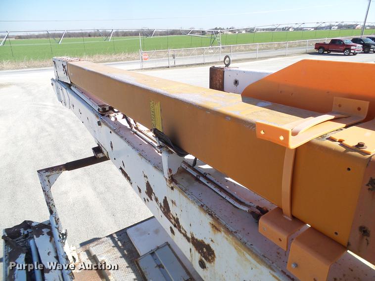 image for item DD1350 1979 Ford F800 bucket truck