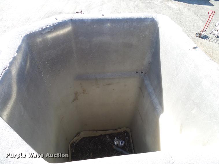 image for item DD1350 1979 Ford F800 bucket truck