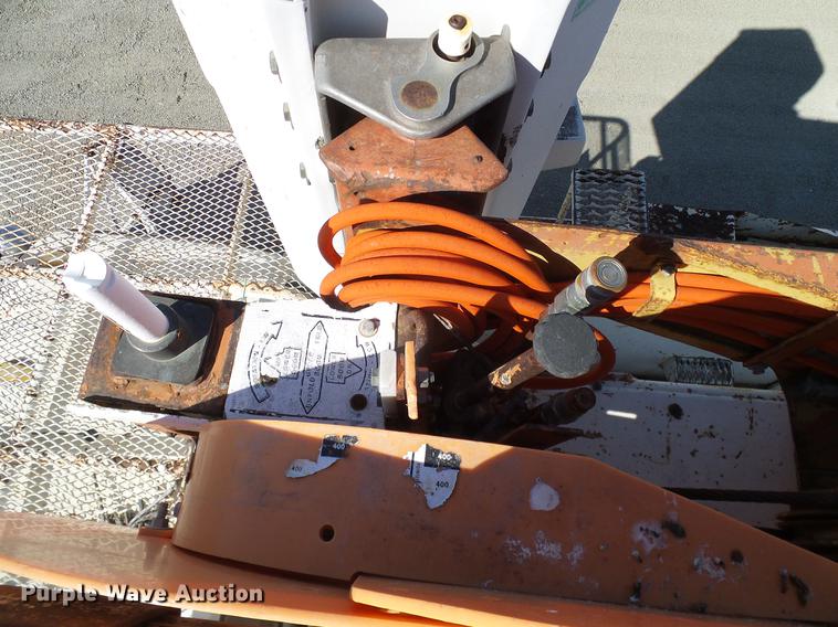 image for item DD1350 1979 Ford F800 bucket truck