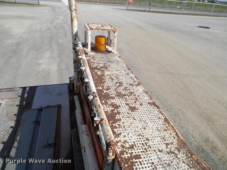 image for item DD1350 1979 Ford F800 bucket truck