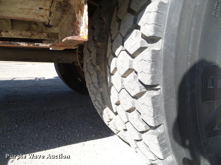 image for item DD1350 1979 Ford F800 bucket truck