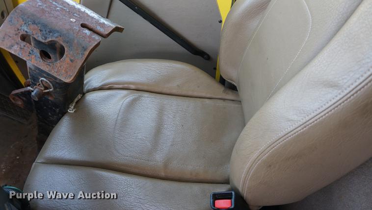 image for item DE3186 2004 Sterling L7500 dump truck