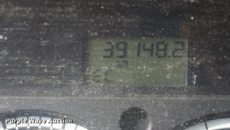 image for item DE3186 2004 Sterling L7500 dump truck