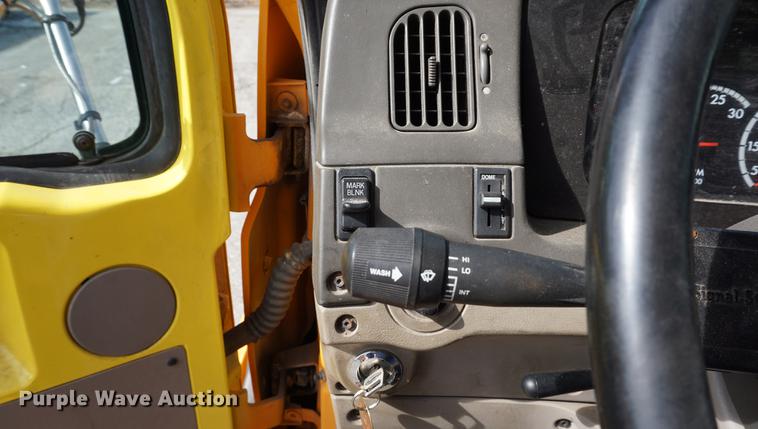 image for item DE3186 2004 Sterling L7500 dump truck