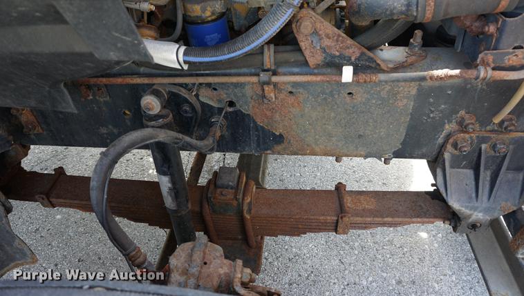 image for item DE3186 2004 Sterling L7500 dump truck