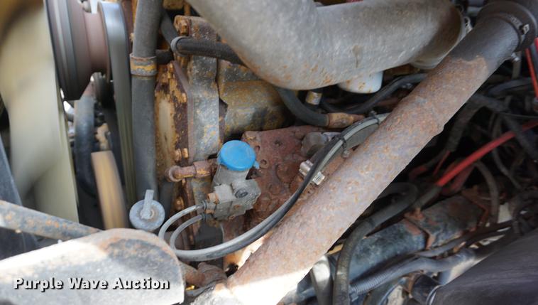 image for item DE3186 2004 Sterling L7500 dump truck