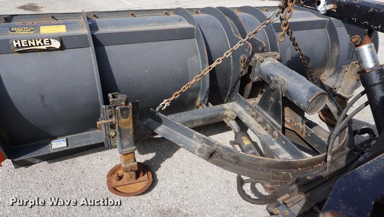 image for item DE3186 2004 Sterling L7500 dump truck