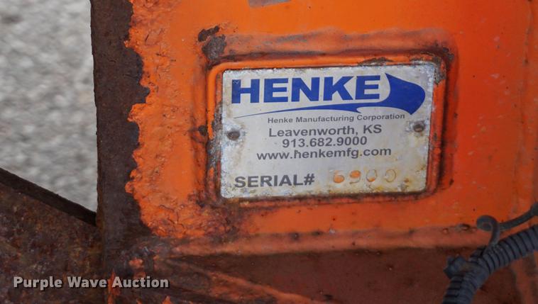 image for item DE3186 2004 Sterling L7500 dump truck