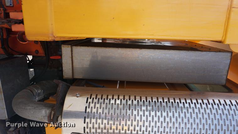 image for item DE3186 2004 Sterling L7500 dump truck