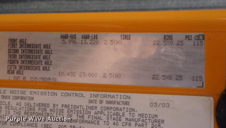 image for item DE3186 2004 Sterling L7500 dump truck