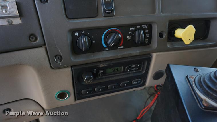 image for item DE3187 2004 Sterling L7500 dump truck